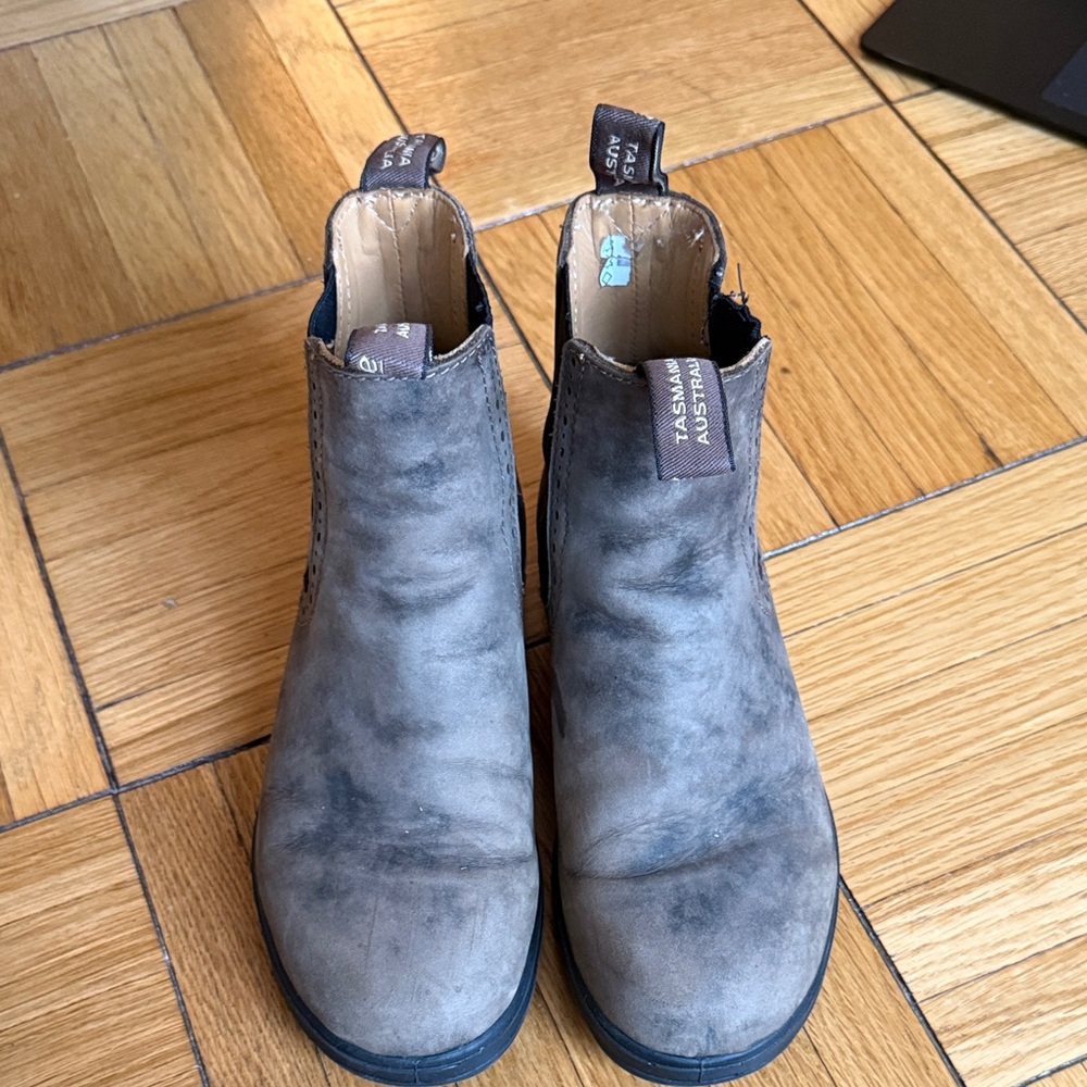 Blundstone Originals #1351 in Rustic Brown